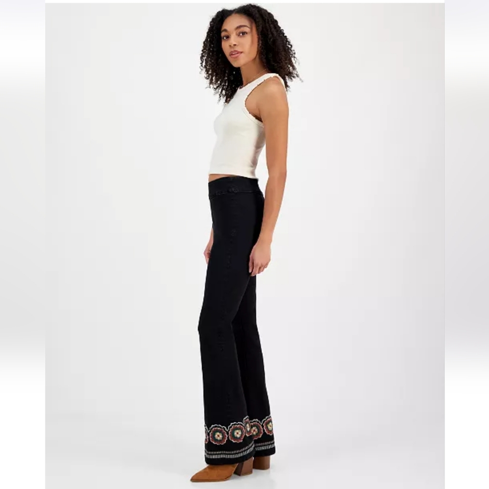 Driftwood Wyatt Pull-On Slim Flare Jeans